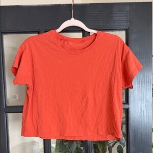 Lululemon cropped T-shirt